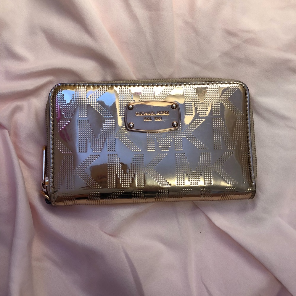 MICHAEL KORS rose gold wallet
